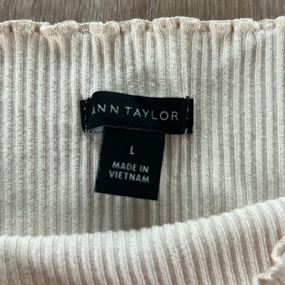 Ann Taylor | Cream Top | Size: Large - Picture 5 of 7
